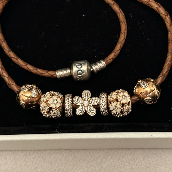 NWT 626 PANDORA on the Brown leather Bracelet & 7 prices of charm - Picture 2 of 16